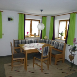 Ferienwohnung 2 - Beim Lorenzar